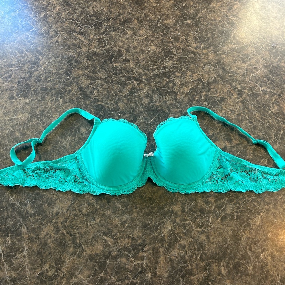 Victoria’s Secret jade green dream angels lined demi bra